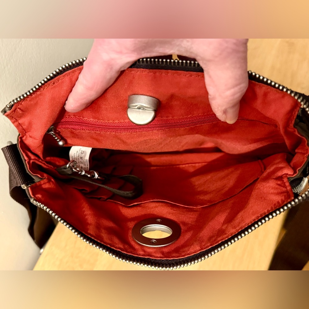 Baggallini Brown Calais Crossbody with contrasting inners and swivel turn-lock. - Picture 7 of 12